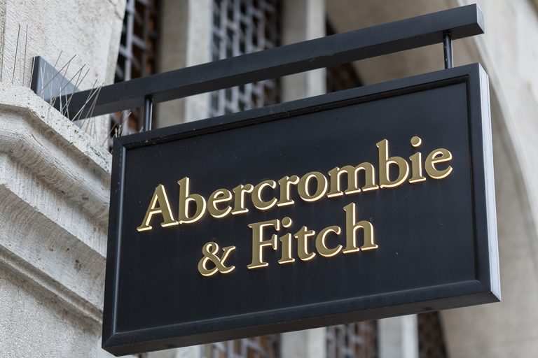 Abercrombie & Fitch Boosts Annual Forecast Amid 21% Revenue Surge