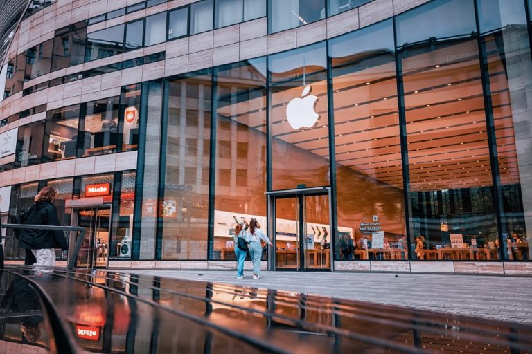 Apple’s New Mac Mini: Twice the Power, Carbon Neutral Design, and Enhanced Connectivity