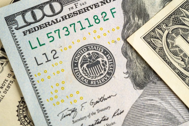 Fed Holds Rates, but Trump’s Policies Pressure Future Cuts