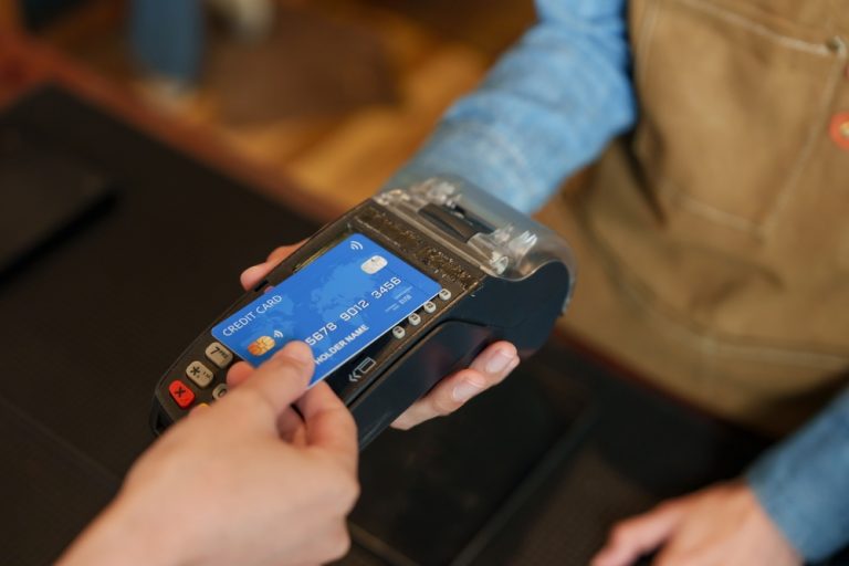 Credit Card Debt Climbs to $1.21 Trillion in Q2