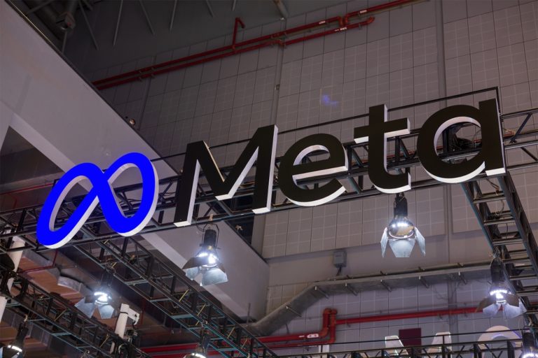 Hawley Probes Meta Over AI Chatbot Child Safety