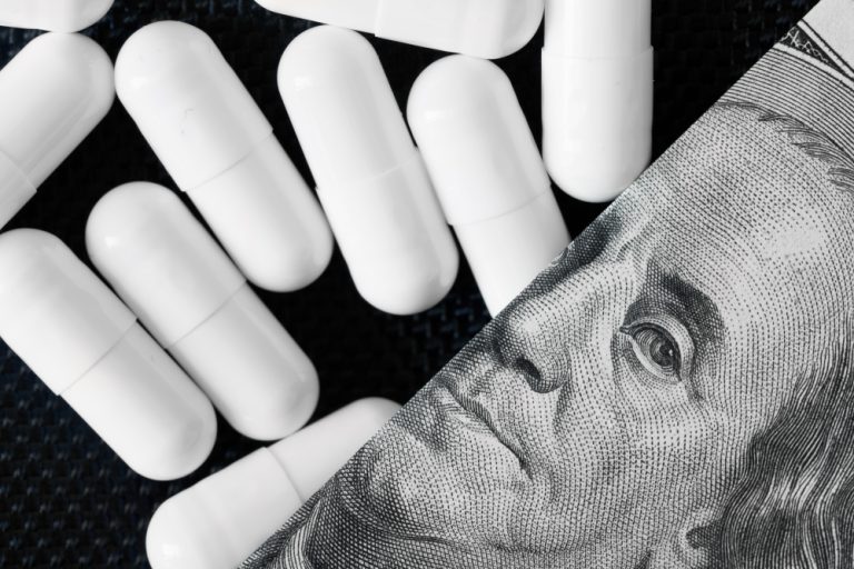 Trump Orders Drugmakers to Cut U.S. Prices in 60 Days