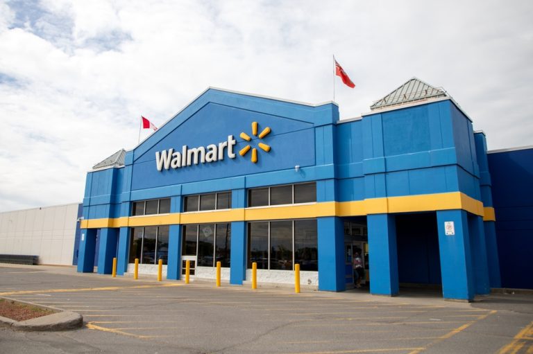 Walmart Expands Employee Discounts