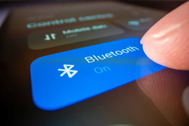 Bluetooth Flaw Exposes Headphones to Hacking Risks