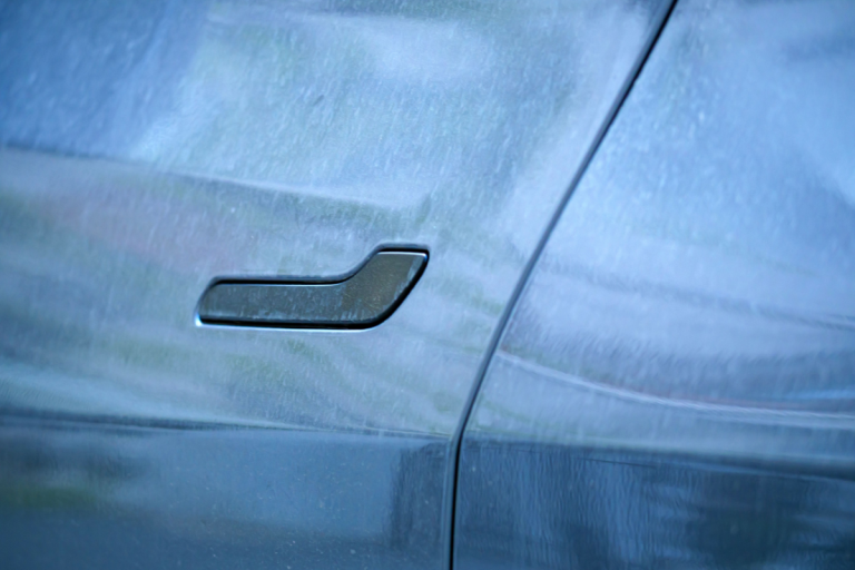 China to Ban Concealed Door Handles on EVs