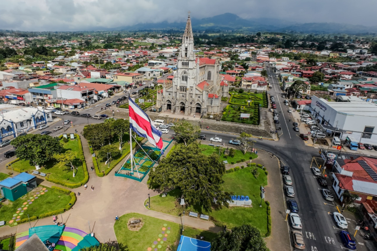 Laura Fernández Wins Costa Rica Presidency