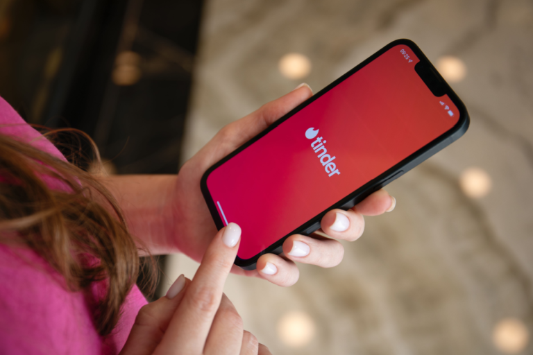 Tinder Debuts Events, Speed Dating, and AI Upgrades